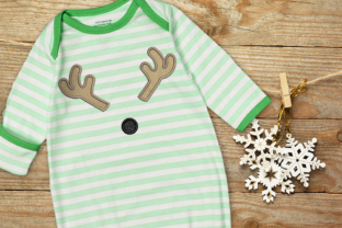 Charming Reindeer Face Applique for Festive Projects